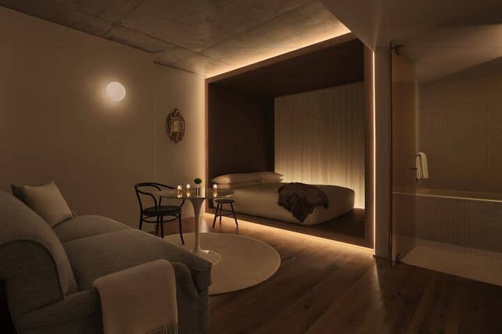 Room 6 of 49