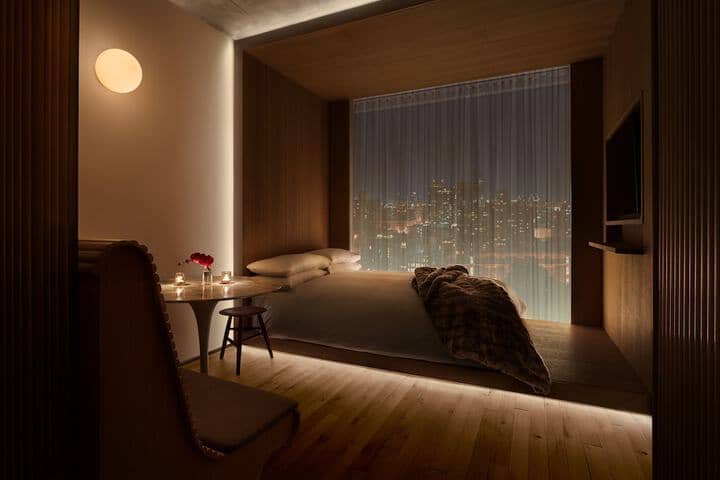 Room 13 of 49