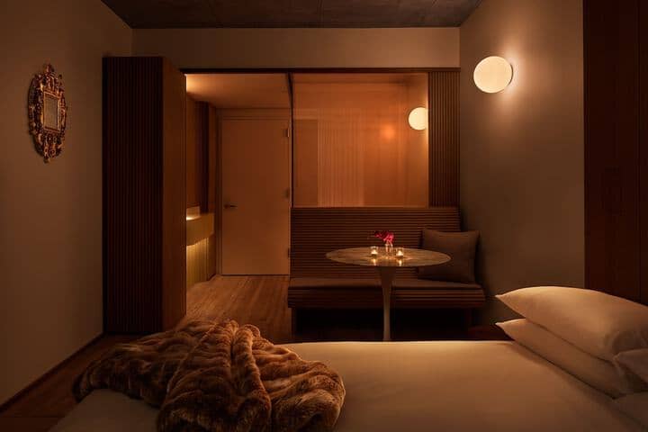 Room 16 of 49