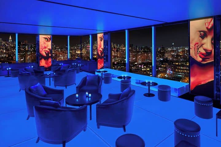 Lounge 38 of 49
